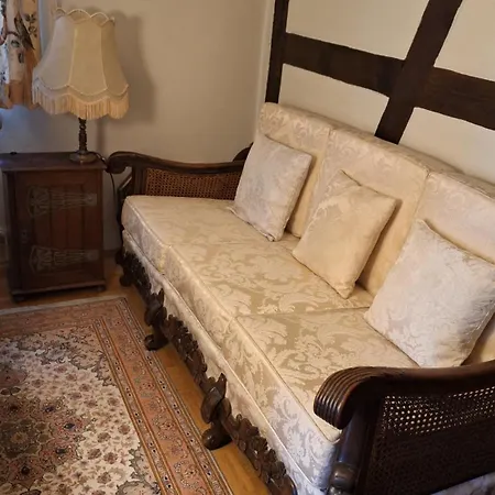 Altstadt - Ruhige, Private بيت ضيافة