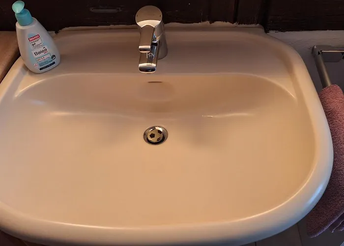 Altstadt - Ruhige, Private בית הארחה